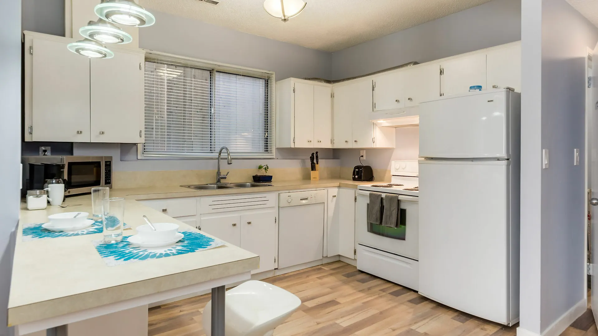 Apartament Fabulous 4Br Suite Close To Dt, Sait, U Of C By Prowess Calgary Kanada